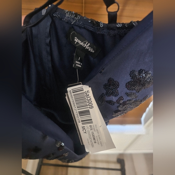 Women's clothing(90) - Picture 5 of 5